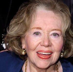 Glynis Johns Death, Biography, Age, Husband, Mary Poppings, and Net Worth