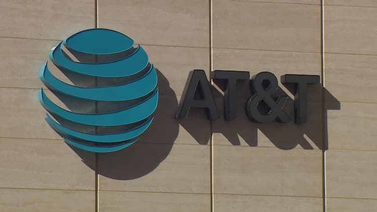 AT&T services have been reinstated following widespread cellular outages experienced by customers across the United States.
